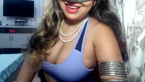 Snapshot of indianrads9 chatting on 01-31-25, 06:36 Radha online show from 01-31-25, 06:36