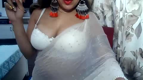 Snapshot of indianrads9 chatting on 02-03-25, 06:34 Radha online show from 02-03-25, 06:34
