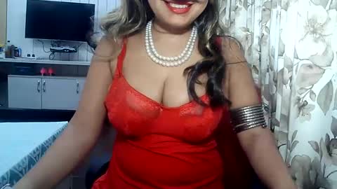 Snapshot of indianrads9 chatting on 02-04-25, 01:27 Radha online show from 02-04-25, 01:27
