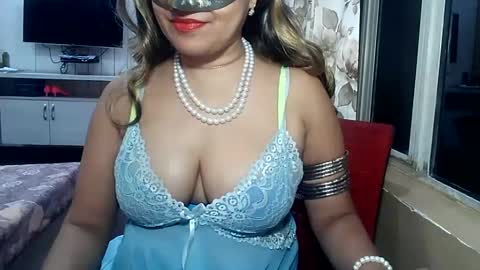 Snapshot of indianrads9 chatting on 02-16-25, 08:44 Radha online show from 02-16-25, 08:44
