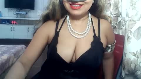Snapshot of indianrads9 chatting on 03-01-25, 06:24 Radha online show from 03-01-25, 06:24