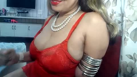 Snapshot of indianrads9 chatting on 03-11-25, 06:43 Radha online show from 03-11-25, 06:43