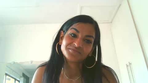 Snapshot of indiansavage1 chatting on 06-18-26, 11:25 rani online show from 06-18-26, 11:25