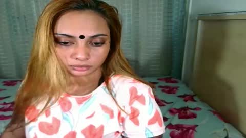Snapshot of indiansecretlove20 chatting on 09-16-25, 01:39 goddess online show from 09-16-25, 01:39