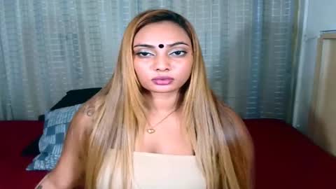 Snapshot of indiansecretlove20 chatting on 10-07-25, 05:43 goddess online show from 10-07-25, 05:43