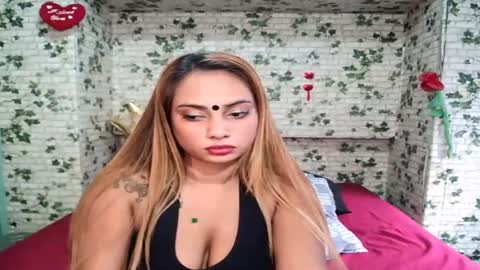 Snapshot of indiansecretlove20 chatting on 10-09-25, 11:30 goddess online show from 10-09-25, 11:30