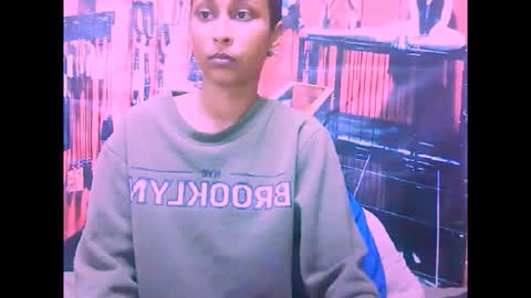 Snapshot of indiansexybutt4u2luv chatting on 01-10-26, 06:48 indiansexybutt4u2luv online show from 01-10-26, 06:48