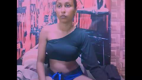 Snapshot of indiansexybutt4u2luv chatting on 01-11-26, 06:51 indiansexybutt4u2luv online show from 01-11-26, 06:51