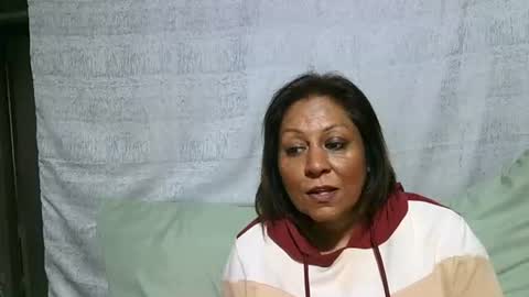 Snapshot of indiansexymilf chatting on 06-18-26, 05:19 candice online show from 06-18-26, 05:19