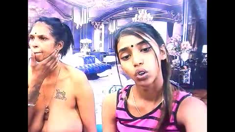 Snapshot of indiansexyslender4u2luv chatting on 10-31-25, 05:52 indiansexyslender4u2luv online show from 10-31-25, 05:52