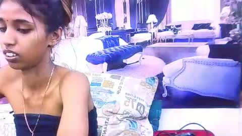 Snapshot of indiansexyslender4u2luv chatting on 11-21-25, 05:17 indiansexyslender4u2luv online show from 11-21-25, 05:17