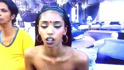 Snapshot of indiansexyslender4u2luv chatting on 11-22-25, 05:39 indiansexyslender4u2luv online show from 11-22-25, 05:39