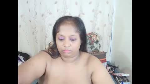 Snapshot of indiantasha chatting on 05-12-26, 09:56 indiantasha online show from 05-12-26, 09:56