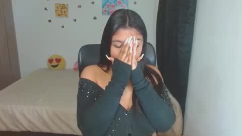 Aleja vallejo online show from 10-28-25, 01:58