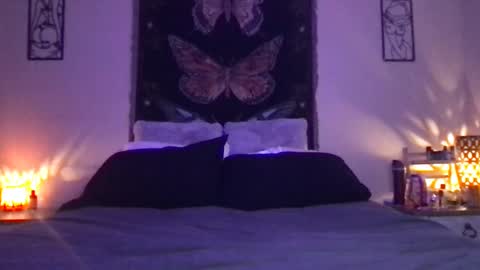 Snapshot of indigobay chatting on 01-14-25, 06:45 Indigo Bay online show from 01-14-25, 06:45