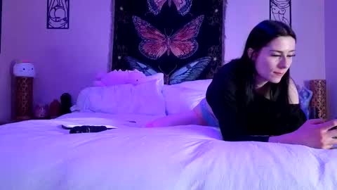 Snapshot of indigobay chatting on 02-27-26, 04:12 Indigo Bay online show from 02-27-26, 04:12