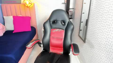 Snapshot of indirakraft chatting on 02-27-26, 07:36 online show from 02-27-26, 07:36