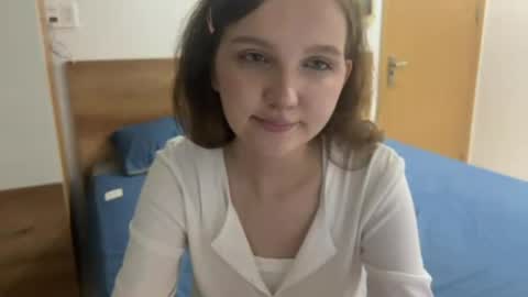 Viola online show from 05-30-26, 06:49
