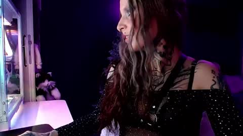 Snapshot of inesdesire chatting on 12-31-24, 11:17 InesDesire online show from 12-31-24, 11:17