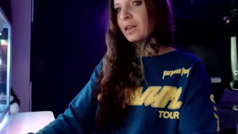 Snapshot of inesdesire chatting on 01-28-25, 11:17 InesDesire online show from 01-28-25, 11:17