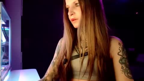 Snapshot of inesdesire chatting on 02-11-25, 09:14 InesDesire online show from 02-11-25, 09:14