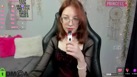Mia online show from 05-31-26, 12:34
