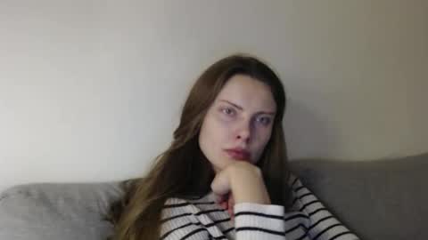 Snapshot of infinitiq45 chatting on 01-16-26, 10:14 Sweet girl online show from 01-16-26, 10:14