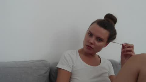 Snapshot of infinitiq45 chatting on 06-27-26, 01:50 Sweet girl online show from 06-27-26, 01:50