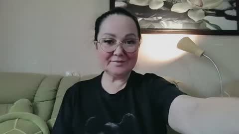 Snapshot of infinity_loveliness chatting on 06-19-26, 09:13 Infinity online show from 06-19-26, 09:13