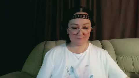 Snapshot of infinity_loveliness chatting on 07-06-26, 07:38 Infinity online show from 07-06-26, 07:38