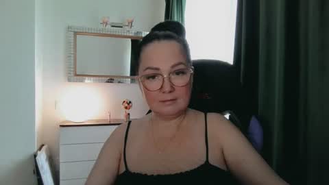 Snapshot of infinity_loveliness chatting on 07-20-26, 08:17 Infinity online show from 07-20-26, 08:17