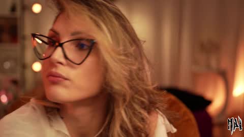 Snapshot of informal_ chatting on 02-27-26, 01:27 MAL --- online show from 02-27-26, 01:27