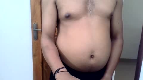 Snapshot of ingloriousuncut chatting on 07-15-26, 06:29 Inglorious Hairy Uncut online show from 07-15-26, 06:29