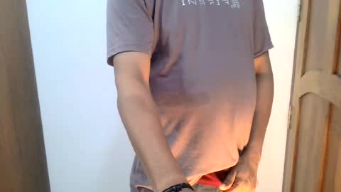 Snapshot of ingloriousuncut chatting on 07-22-26, 05:27 Inglorious Hairy Uncut online show from 07-22-26, 05:27