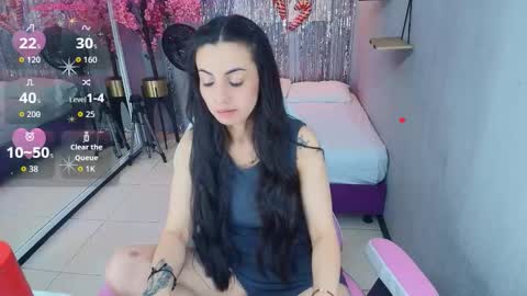 Snapshot of ingrid_rodriguezz chatting on 12-18-25, 07:53 Ingrid online show from 12-18-25, 07:53
