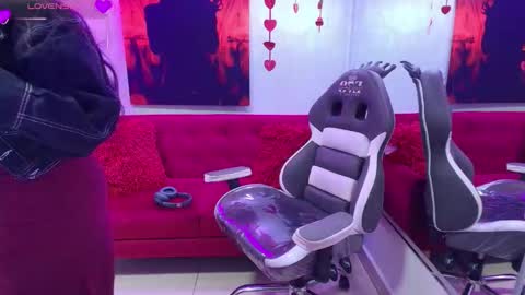 Snapshot of ingrid_rodriguezz chatting on 02-13-26, 07:32 Ingrid online show from 02-13-26, 07:32