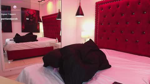 Snapshot of ingrid_rodriguezz chatting on 02-21-26, 08:04 Ingrid online show from 02-21-26, 08:04