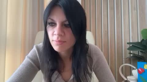 Snapshot of injaathome chatting on 06-25-26, 05:45 InjaAtHome online show from 06-25-26, 05:45