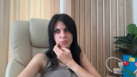 Snapshot of injaathome chatting on 06-29-26, 10:15 InjaAtHome online show from 06-29-26, 10:15