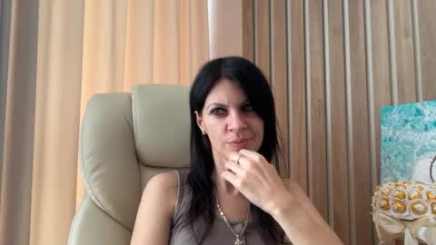 Snapshot of injaathome chatting on 07-25-26, 10:46 InjaAtHome online show from 07-25-26, 10:46