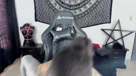 Dani  online show from 01-06-25, 05:49