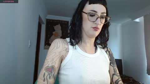 Snapshot of inked_val chatting on 04-23-26, 06:21 Valerie online show from 04-23-26, 06:21