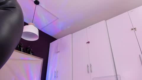 Indra online show from 04-19-26, 04:01