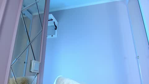 Lina online show from 02-17-25, 05:21