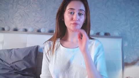 Lina online show from 10-09-25, 03:43