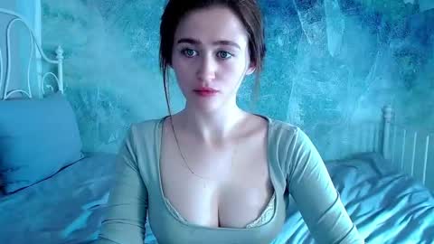 Lina online show from 04-13-26, 03:28