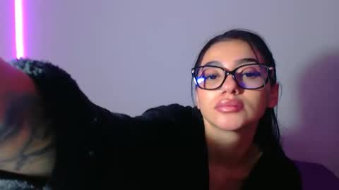 Snapshot of innocent_fox chatting on 02-04-26, 12:38 Abril online show from 02-04-26, 12:38