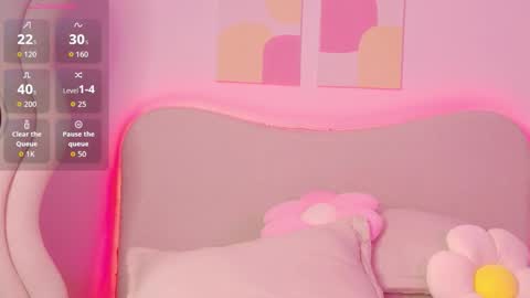 Snapshot of innocentlady_ chatting on 11-04-25, 11:15 SELENA online show from 11-04-25, 11:15