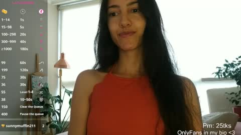 Snapshot of innocentlatiina chatting on 05-06-26, 05:51 Laroa online show from 05-06-26, 05:51