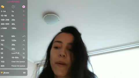 Snapshot of innocentlatiina chatting on 05-13-26, 04:59 Laroa online show from 05-13-26, 04:59